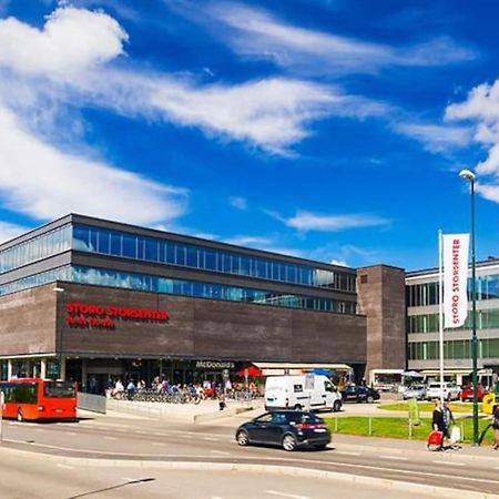 Nydalen/Storo- Ved T-Banestasjon Oslo Exterior foto