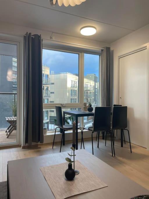 Nydalen/Storo- Ved T-Banestasjon Oslo Exterior foto