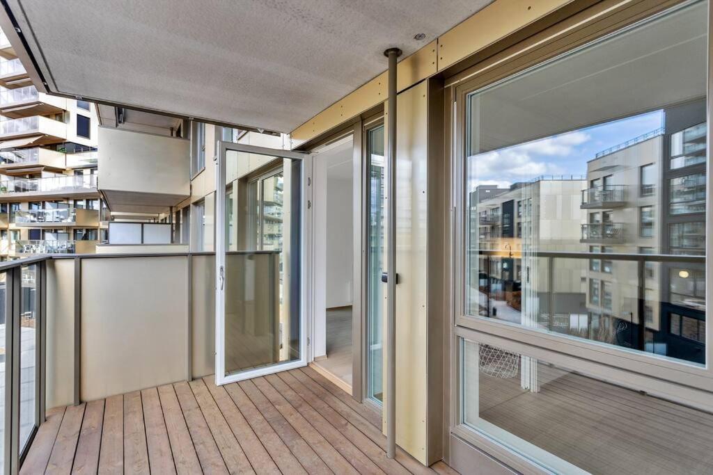 Nydalen/Storo- Ved T-Banestasjon Oslo Exterior foto